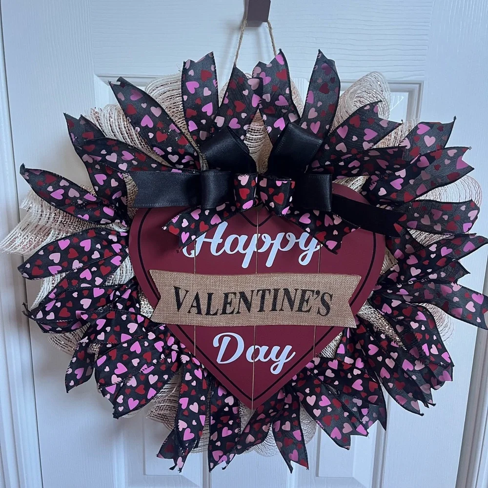 Happy Valentines Day Heart Shaped Wreath 22” Pink Red Black Indoor Or Outdoor